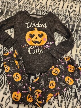 Free With Bundle Wicked Cute Pumpkin Halloween Pajama Set, Size 2T